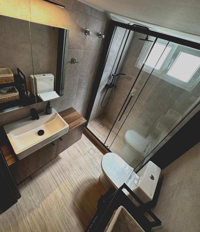 Comfy Den By Cozy Stories Apartment Alexandroupoli Bagian luar foto
